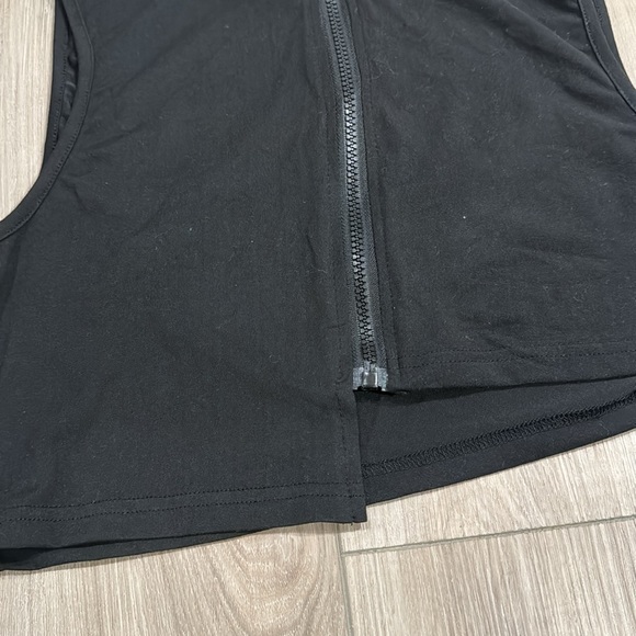 Top - Picture 3 of 6